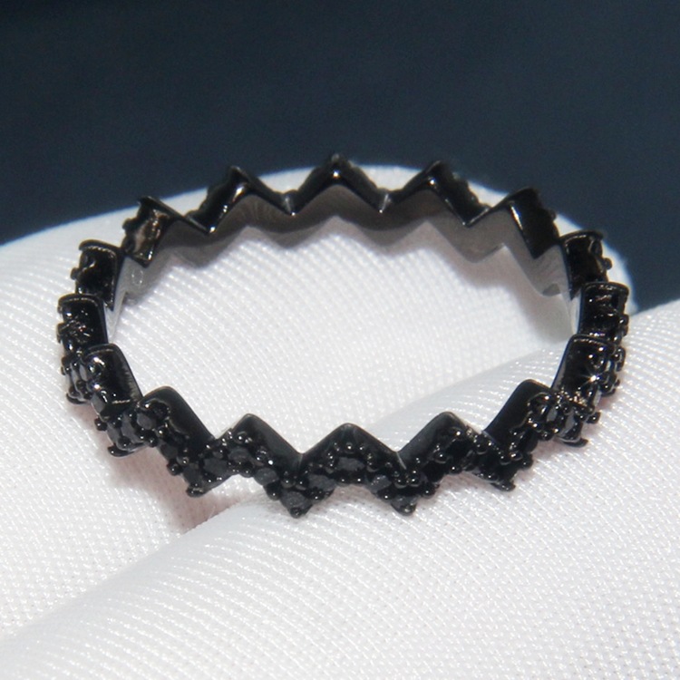 8f00f913 7a8c 49c3 87fe 25c4da8d645e Sterling silver and diamond ring