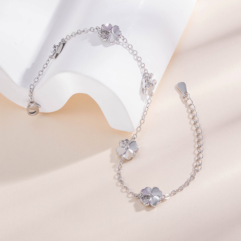 90b9b890 6078 41bf a186 2c104e54de38 Ins Niche Simple Rose Gold Flower Bracelet