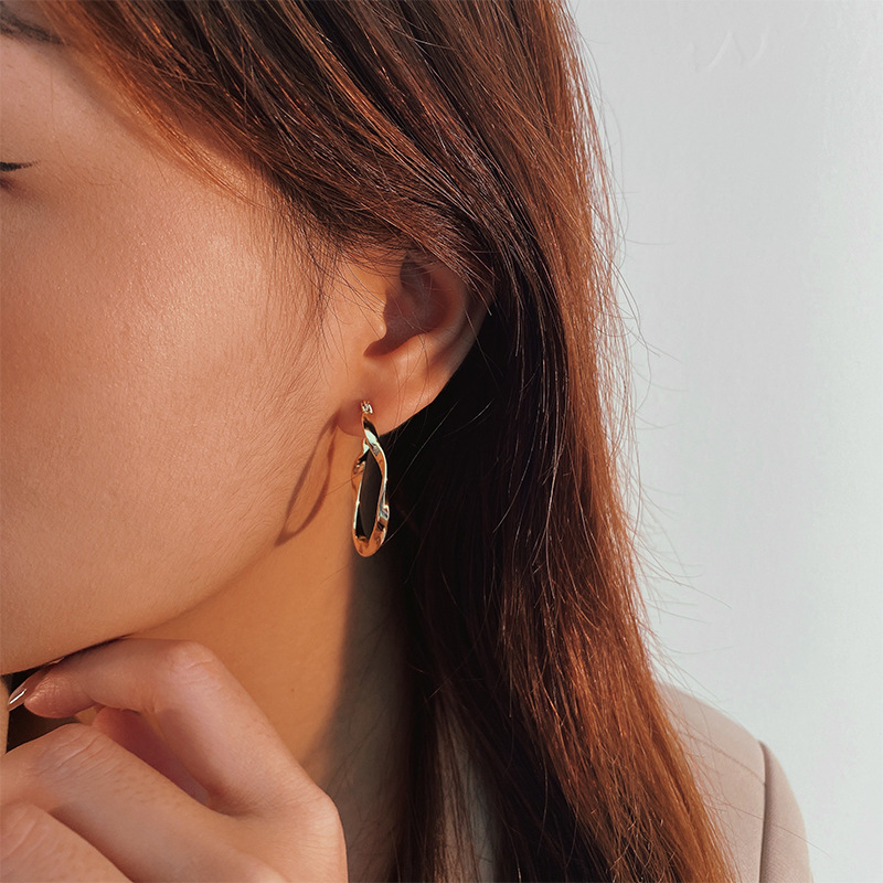 951afaf3 2f0a 4f0d 9b2e 92728895fdb4 Pure White Fungus Buckle Female Ins Style Light Luxury