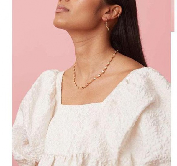 95fb51d1 307d 4188 aa62 a5d1805191e9 Simple Necklace 18K Gold High Density 3mm Twisted Clavicle Water Wave Chain