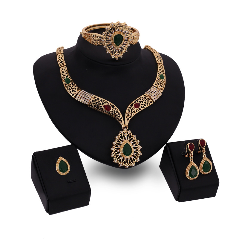 961802b0 dd84 4839 9f4f 247ea83072e8 Fashion Gold-plated Four-piece Set With Diamonds