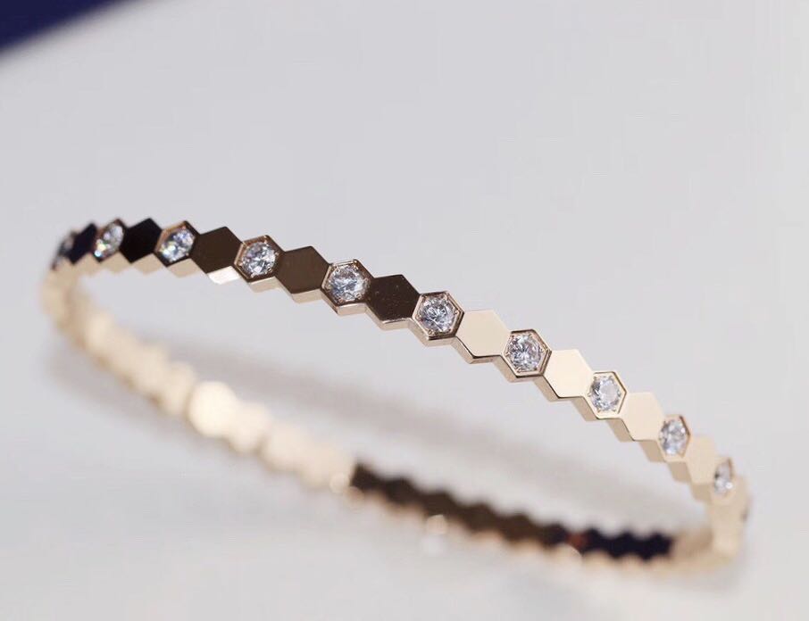 96e2bec7 dd9f 42a0 91d9 704f5afcbaf5 S925 Sterling Silver Honeycomb Bracelet V Gold Plated Microphone