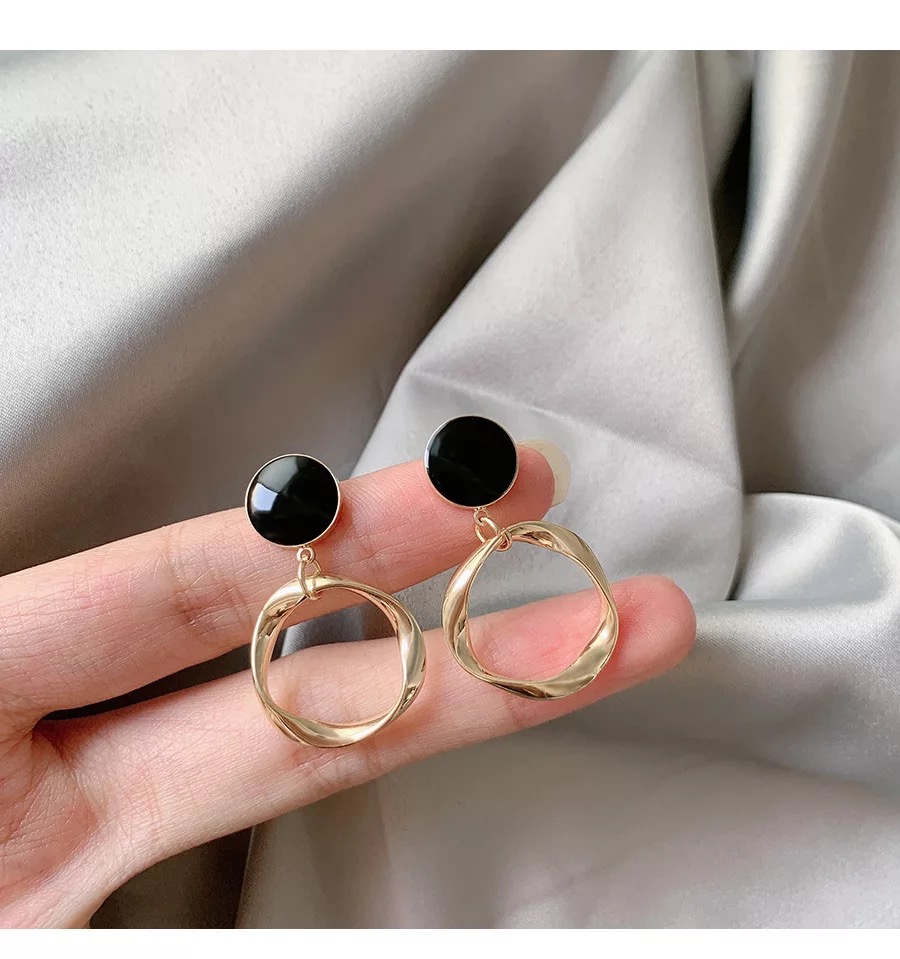 979c037f c0b6 4655 9efa 5a08e9006120 Round Small Circle White Fungus Ring Earrings