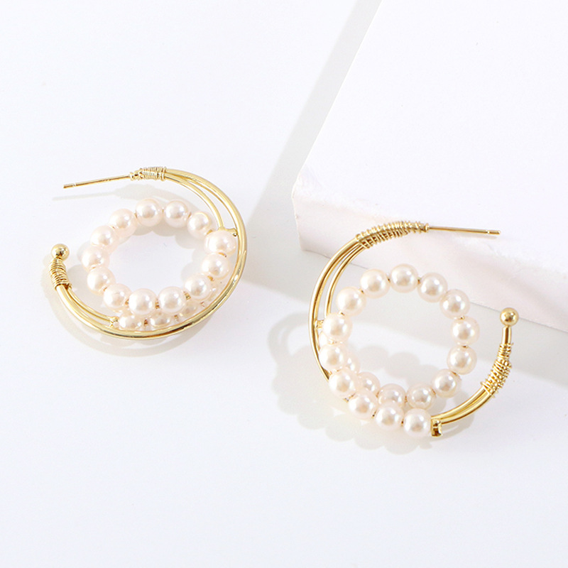 98251829 1eb9 4e6e a1cb b1882b34313c Korean Style C-shaped Golden Cold Wind Earrings