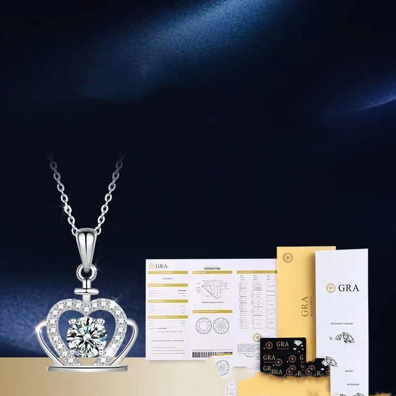 9aadb67b 7f0d 40da 88b4 2054c6690f1d 18K Gold Pendant Fashion Simple Crown Diamond Necklace