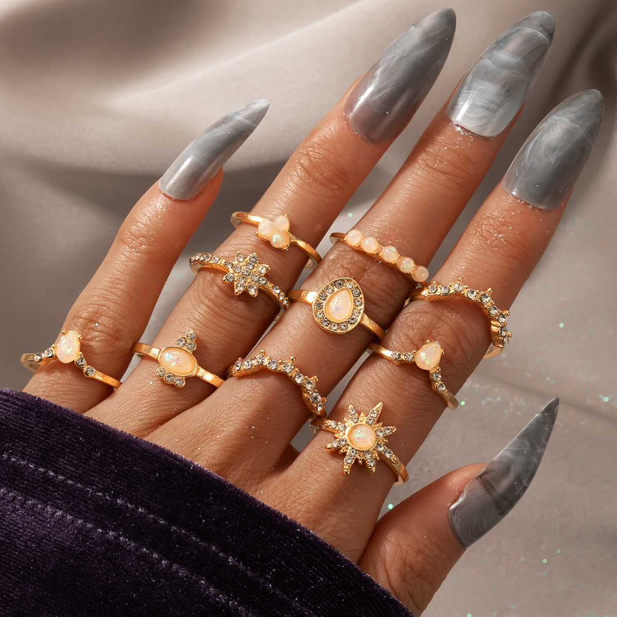 9b97f849 de56 4a28 b044 ecf4a5663462 Popular Fashion Geometric Joint Ring Set