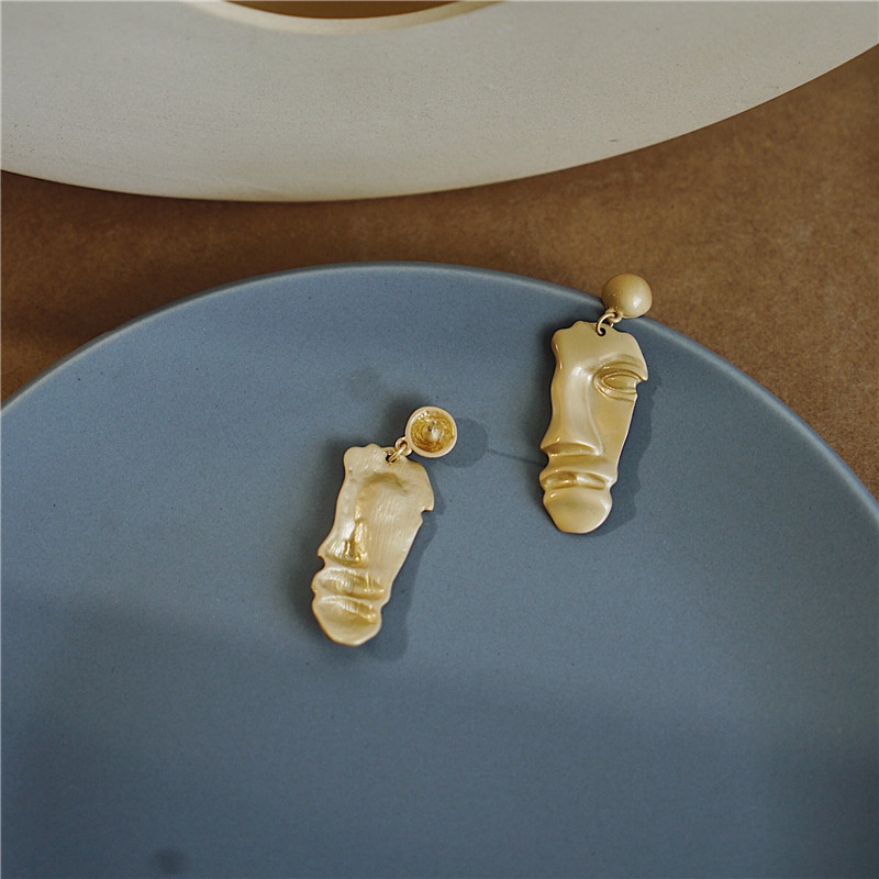 9c5d3d87 98a7 4476 b247 bf4d2759fb31 Punk Style European And American Exaggerated Face Personality Matte Retro Earrings