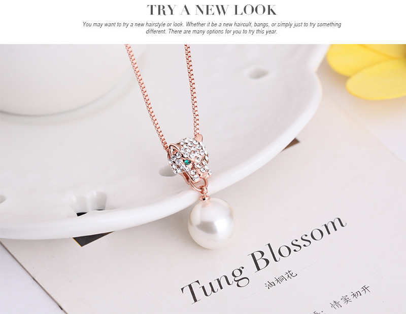 9d9b69ec 9f25 4f7e 9721 1f4d9be8d515 European And American Fashion Diamond-studded Leopard Head Suit