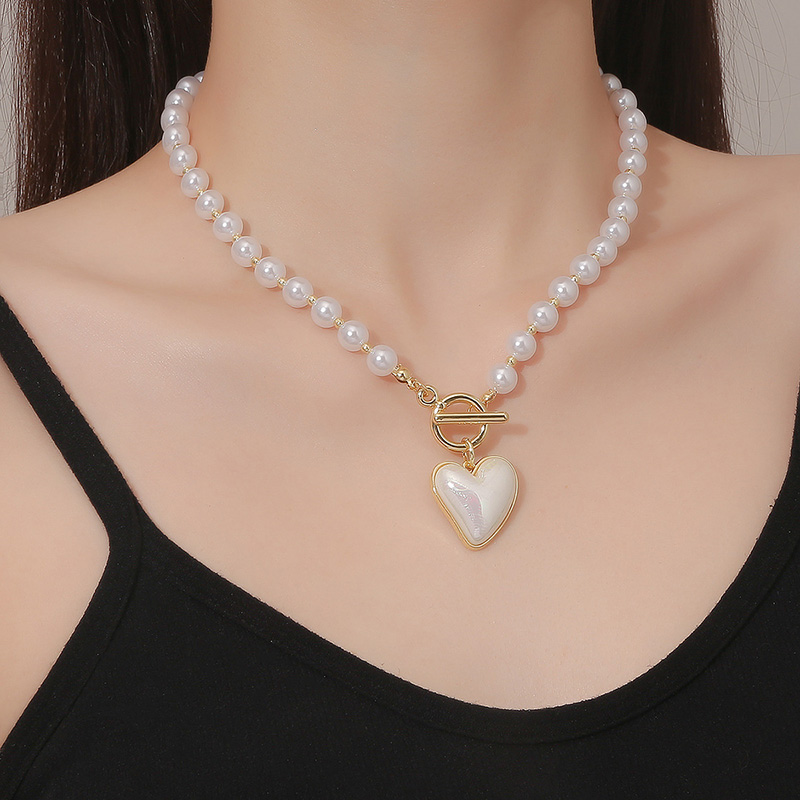 9dce83b4 c7f0 4321 9fe7 a2c2dba28789 Heart Baroque Girt Pearl Pendant Necklace Gold Beads Pearl Choker Necklace For Women Mother's Day