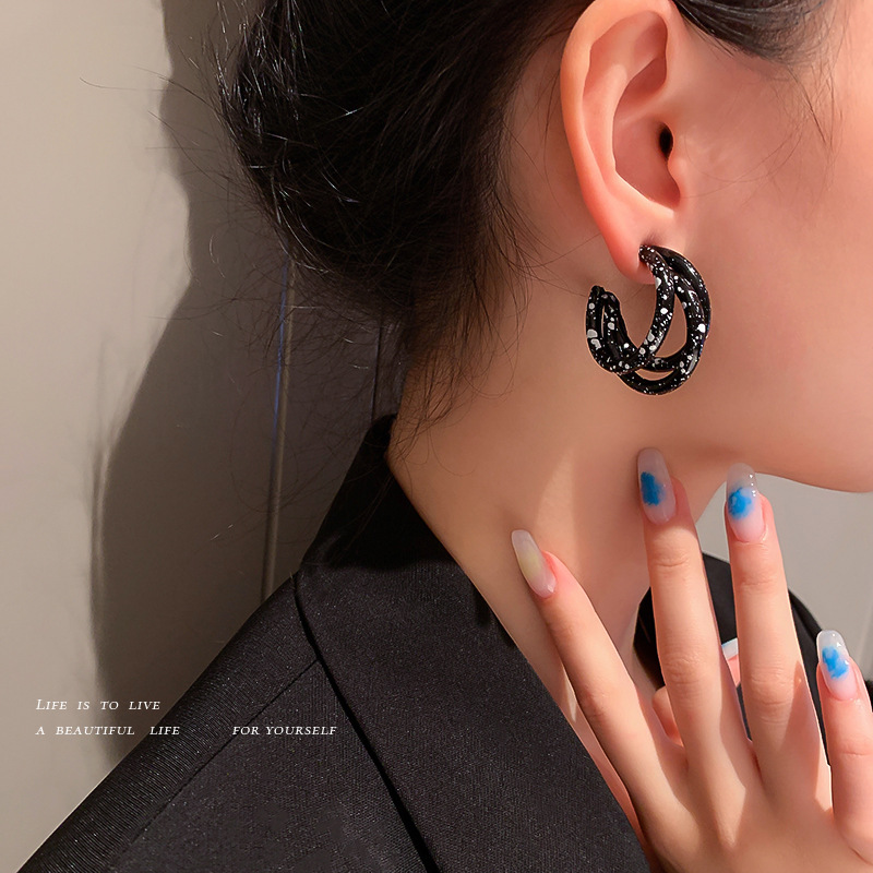 a817ad71 2221 4c86 a55d 469c81db4486 925 Silver Needle Atmospheric Geometry Cow Dot Earrings