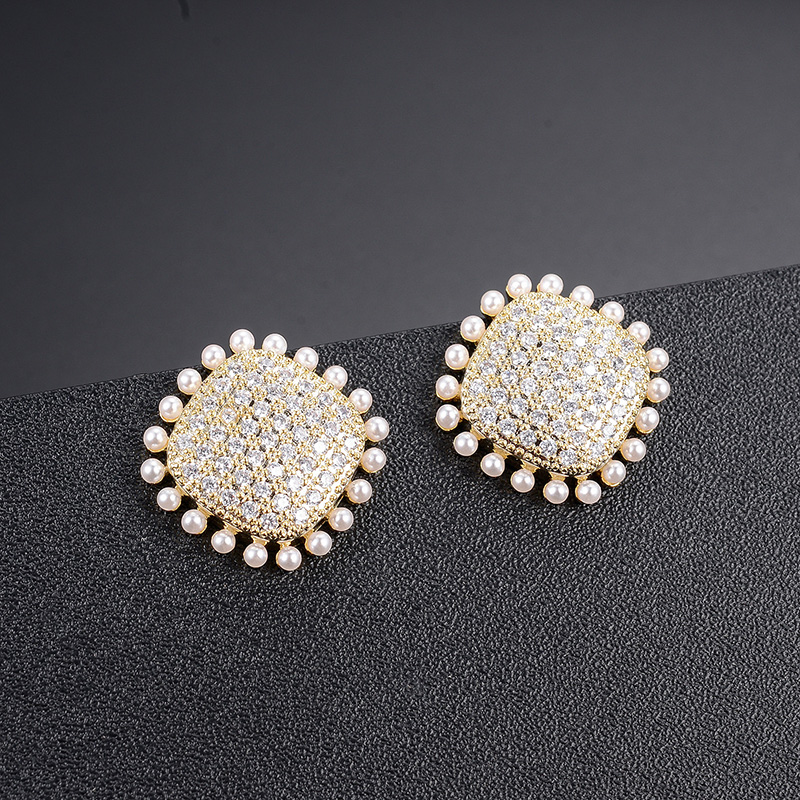 a89e3475 5097 48fc a1ad 65ed0abe5720 European And American High-end Super Fairy Earrings