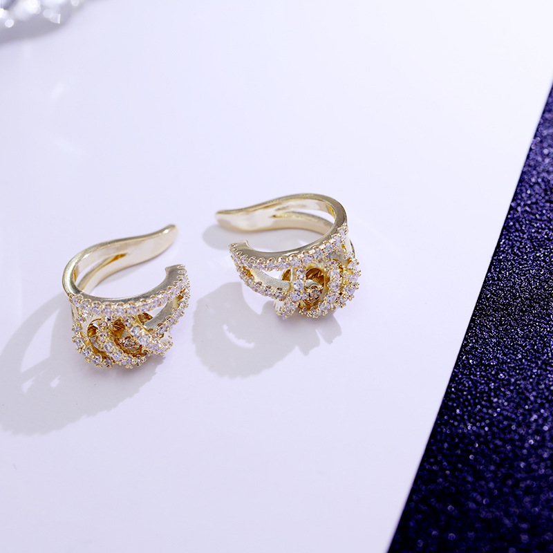 European And American Creative Zircon Ear Bone Clip 2 a9e18b46 127e 465c af48 5412a8204b34 European And American Creative Zircon Ear Bone Clip