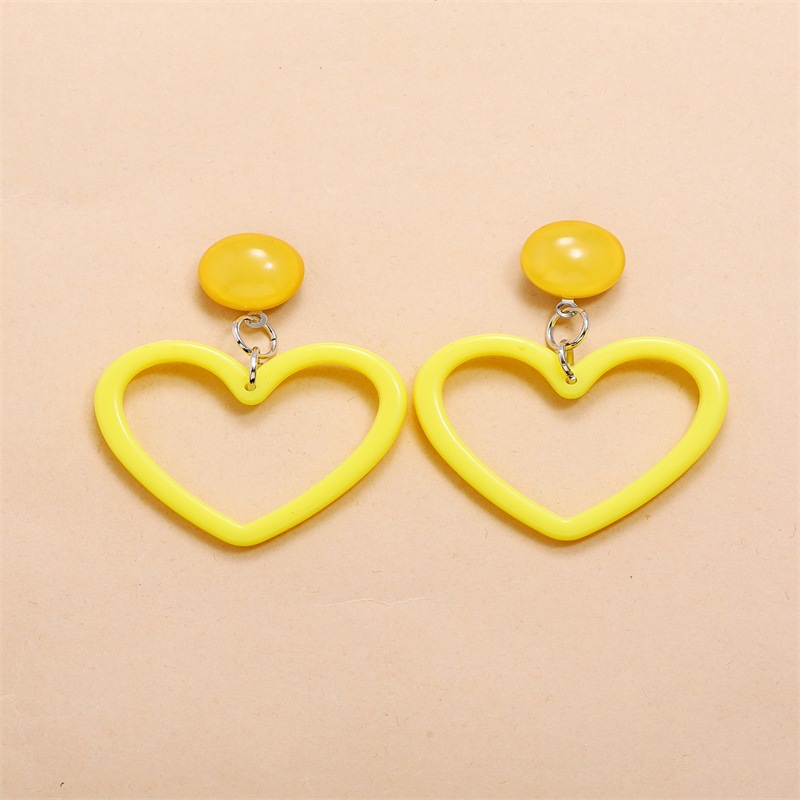 a9f55369 3a08 4f62 85d9 053c4b3c6941 Fashion Simple Retro Net Red Heart-Shaped Earrings