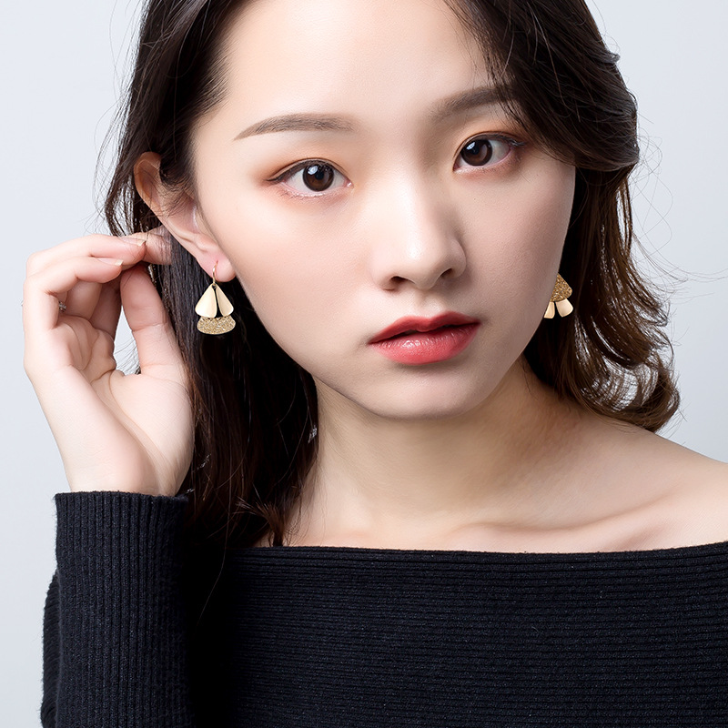 aa56f1d6 7c15 4afa aef5 c7342cf0e664 Antique harbor style earrings