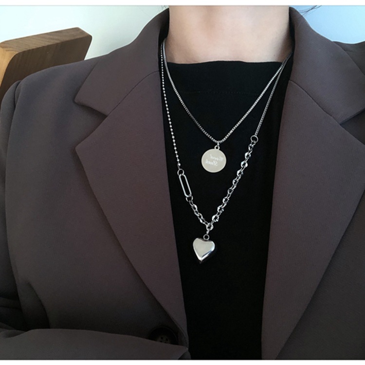 ab79efb2 876f 413a 8b04 8088b20eef78 Clavicle Chain Simple Letter Round Card Peach Heart