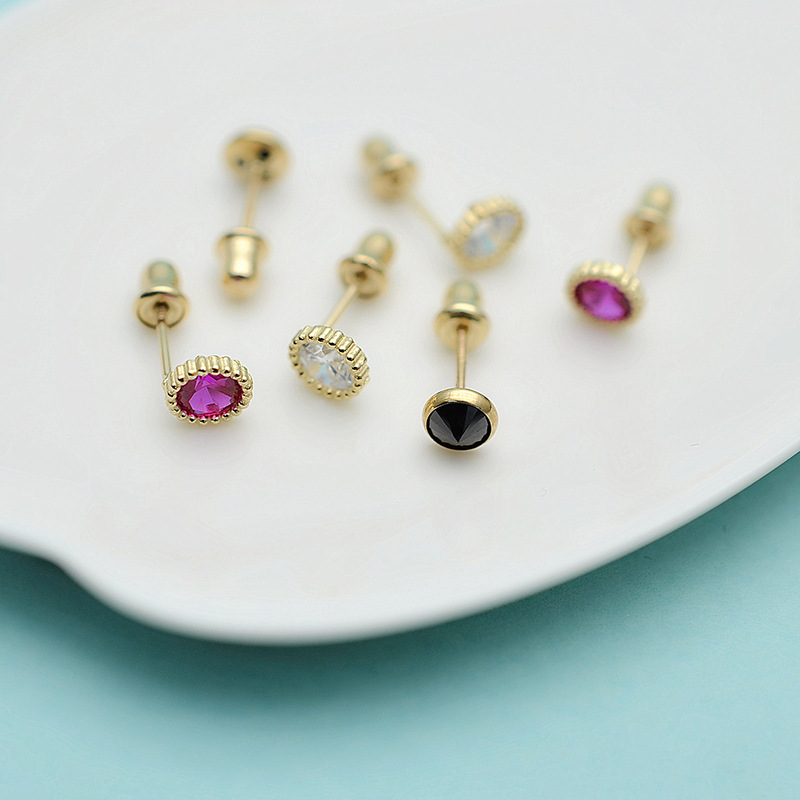 ac702bcf ccdc 43fc 9d83 9d18e718cd86 Gold Jewelry Elegant Round Diamond Screw Earrings