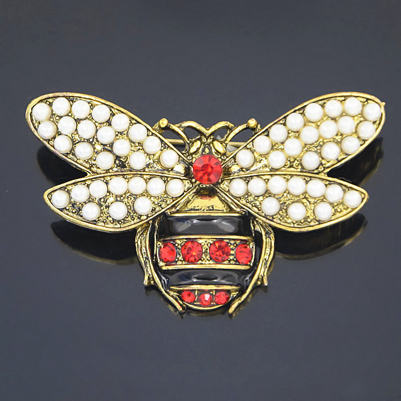 ad6ccc78 b98c 489c ab60 53b8286919e5 Retro cute little bee brooch