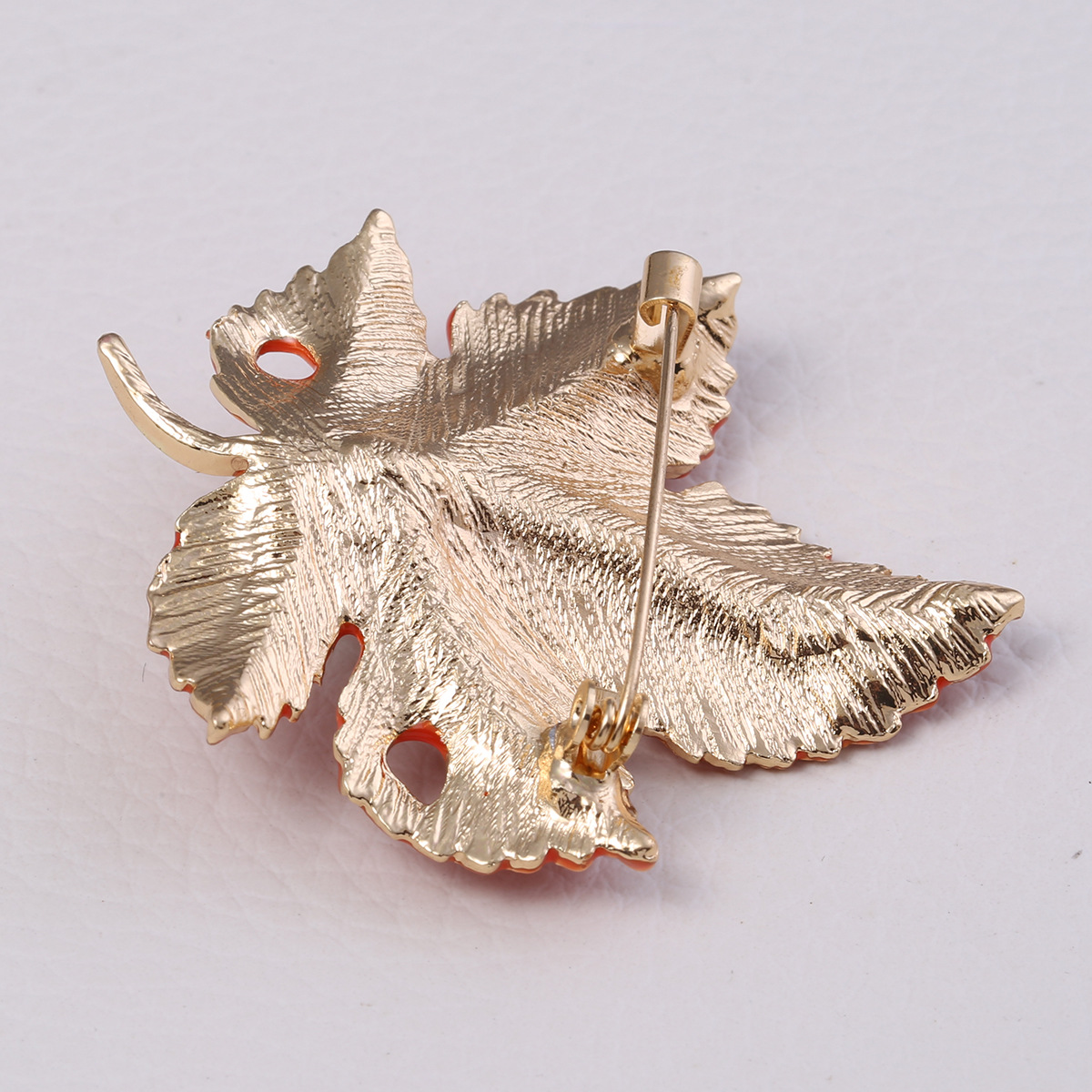 Maple Leaf Brooch 5 b032a55d 3730 4f08 bc32 374fdcc0681f Maple Leaf Brooch