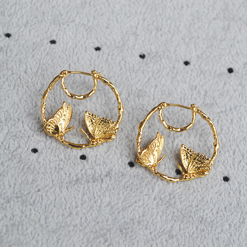 Brass plating real gold earrings 2 b189b03a 66f1 4be1 b70e 850bd49fbd43 Brass plating real gold earrings