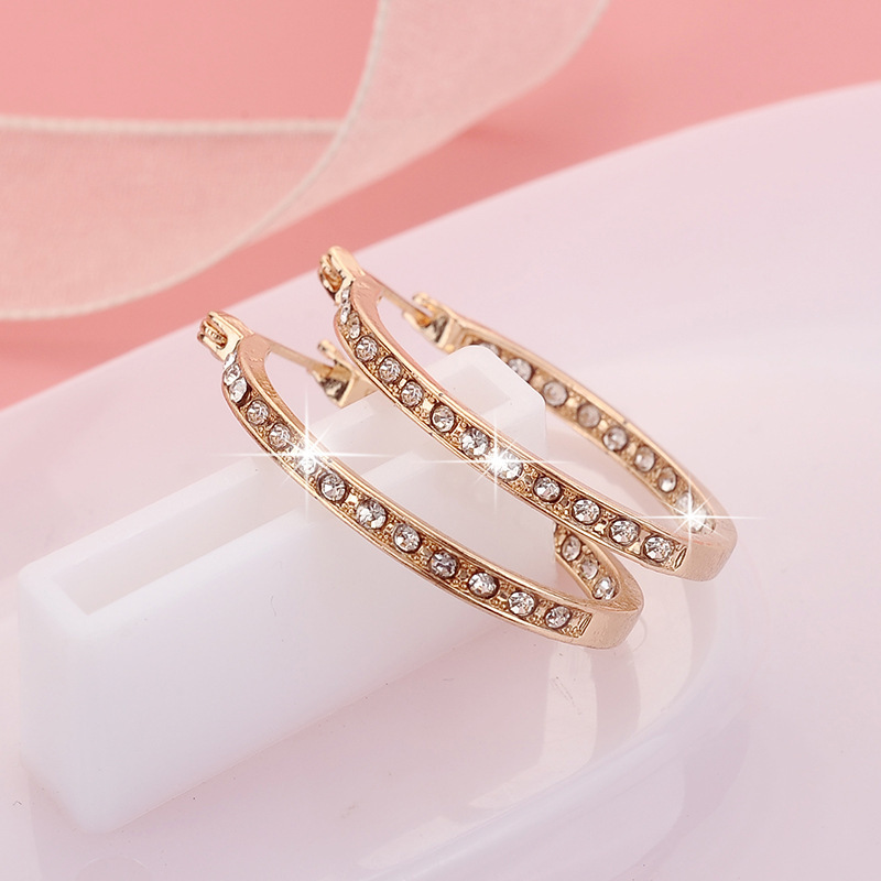 European And American Fashion Jewelry Popular Rhinestone-encrusted Ear Studs Ear Clip 9 b19224cc 4da7 4fed aec2 a85873161b44 European And American Fashion Jewelry Popular Rhinestone-encrusted Ear Studs Ear Clip