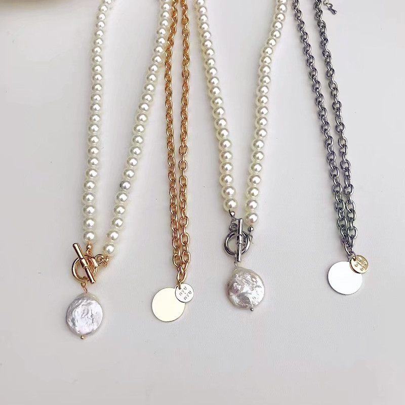 b5806bcb e3b7 4c2d aefd 4369e78cc141 French Simple Style OT Buckle Neck Chain Clavicle