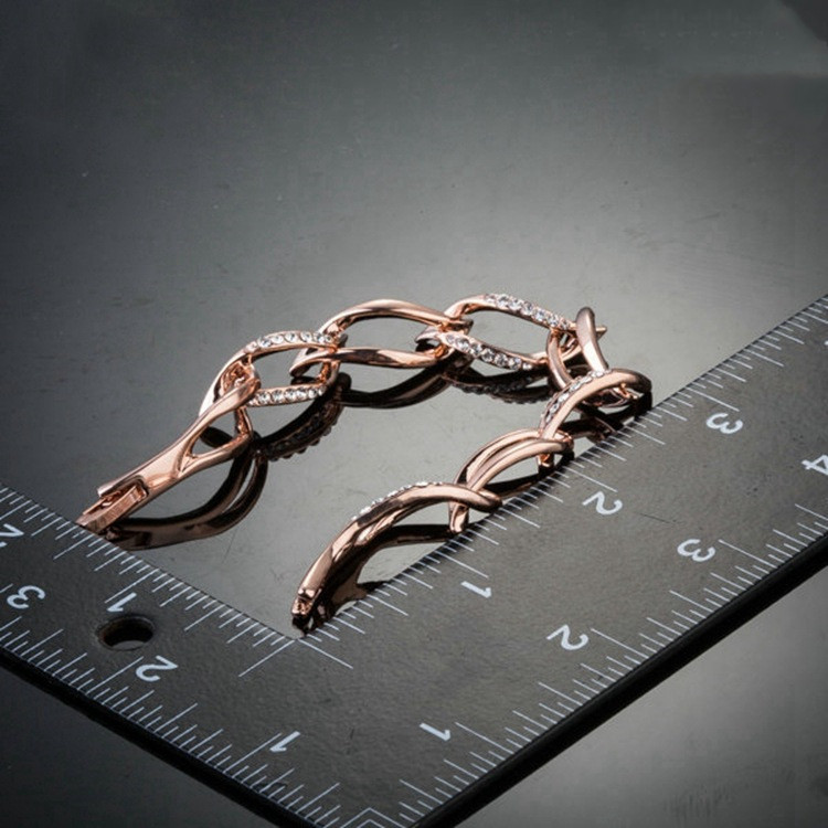 b6a645da 9bab 4b56 98c6 e285227adeef 18K rose gold female bracelet