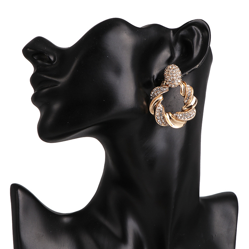 b74655f8 2109 4263 9880 63452dea2c86 Personality Inlaid Earrings Irregular Metal