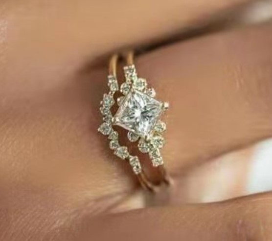 b966ef36 2055 4c94 8cc6 20a373e9ec42 Simple And Atmospheric Small Square Diamond All-match