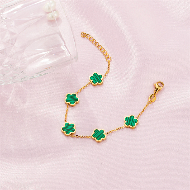 bac8415a 7704 42fb 916d 00c2db0c8b93 Small Fresh And Lovely Green Drop Gum Flower Gold Bracelet Jewelry