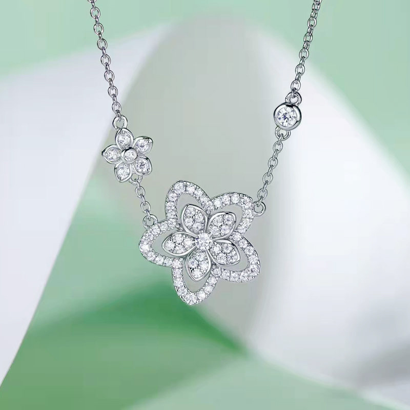 bef3849a 600e 44fd bfd7 a12ddc2aec70 18K White Gold Graff Necklace Butterfly Elements Flowers