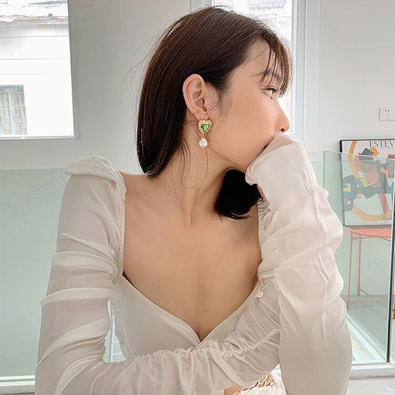 c3eb6f5d f74c 450e bbce a53ec8fe2ca8 Golden Green Heart Pearl Earrings Crystal Baroque