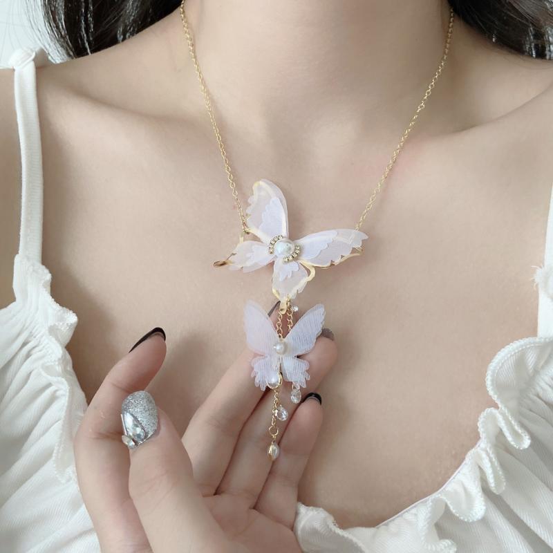 c55cd1ac f70a 46e3 a05d 1c798de4e614 Fashionable Personality Pearl Diamond Lace Butterfly Necklace