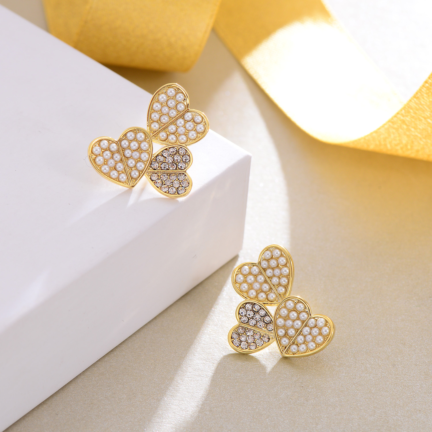 c6435772 ee31 4526 8ab5 2403116adb78 European And American Fashion Heart-shaped Earrings Popular Love Pearl Earrings Women