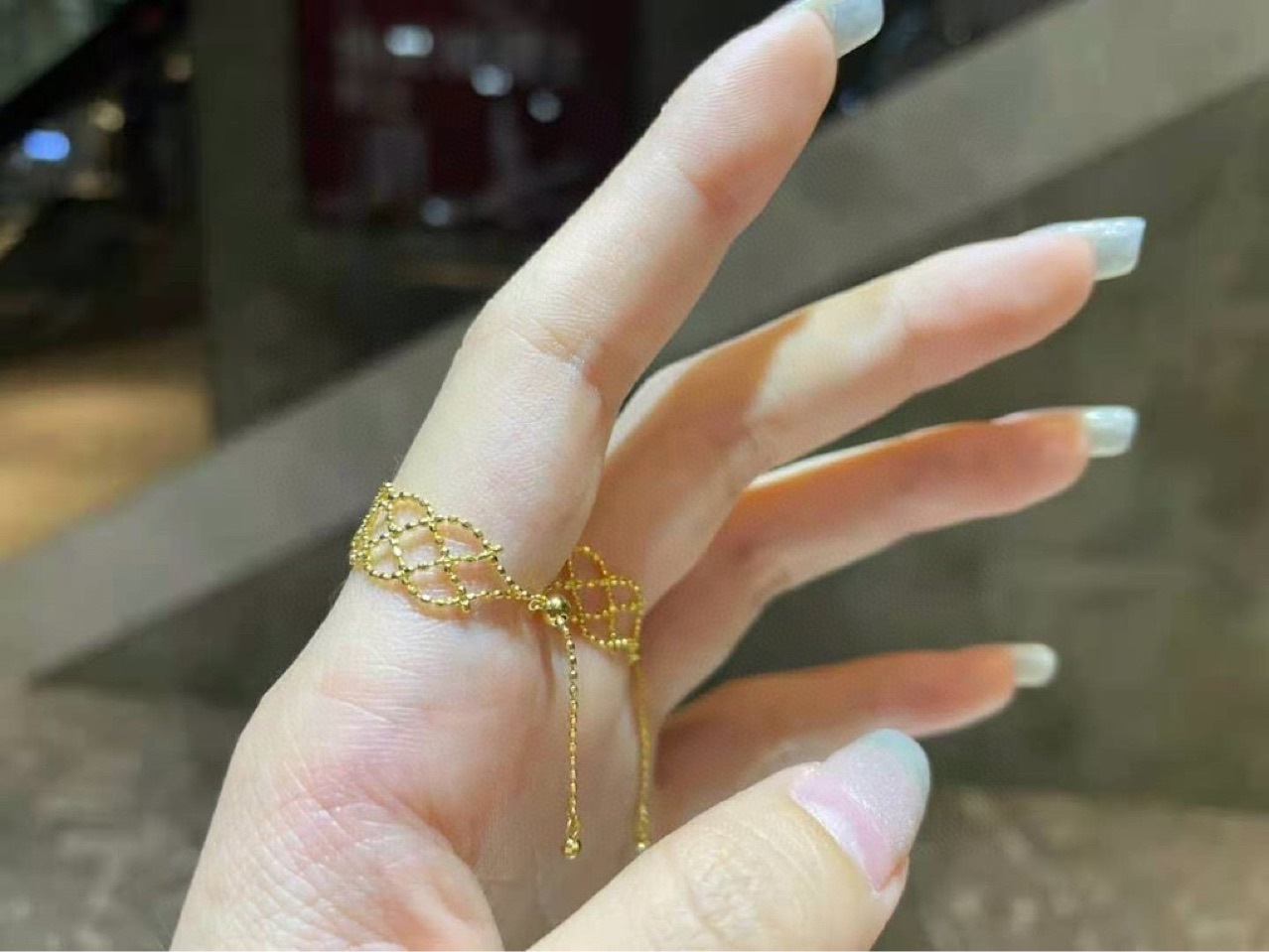 18K Yellow Gold Lace Pull Adjustment Ring For Women 3 c73a97f7 2554 4085 ac12 da04cee7bf33 18K Yellow Gold Lace Pull Adjustment Ring For Women