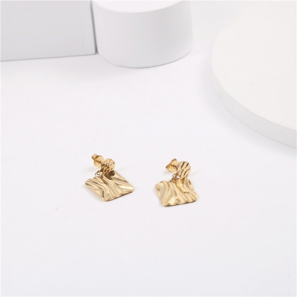 c8719285 5a83 4877 bf53 2fa7618e2f70 Pleated Metal Texture Shiny Geometric Earrings