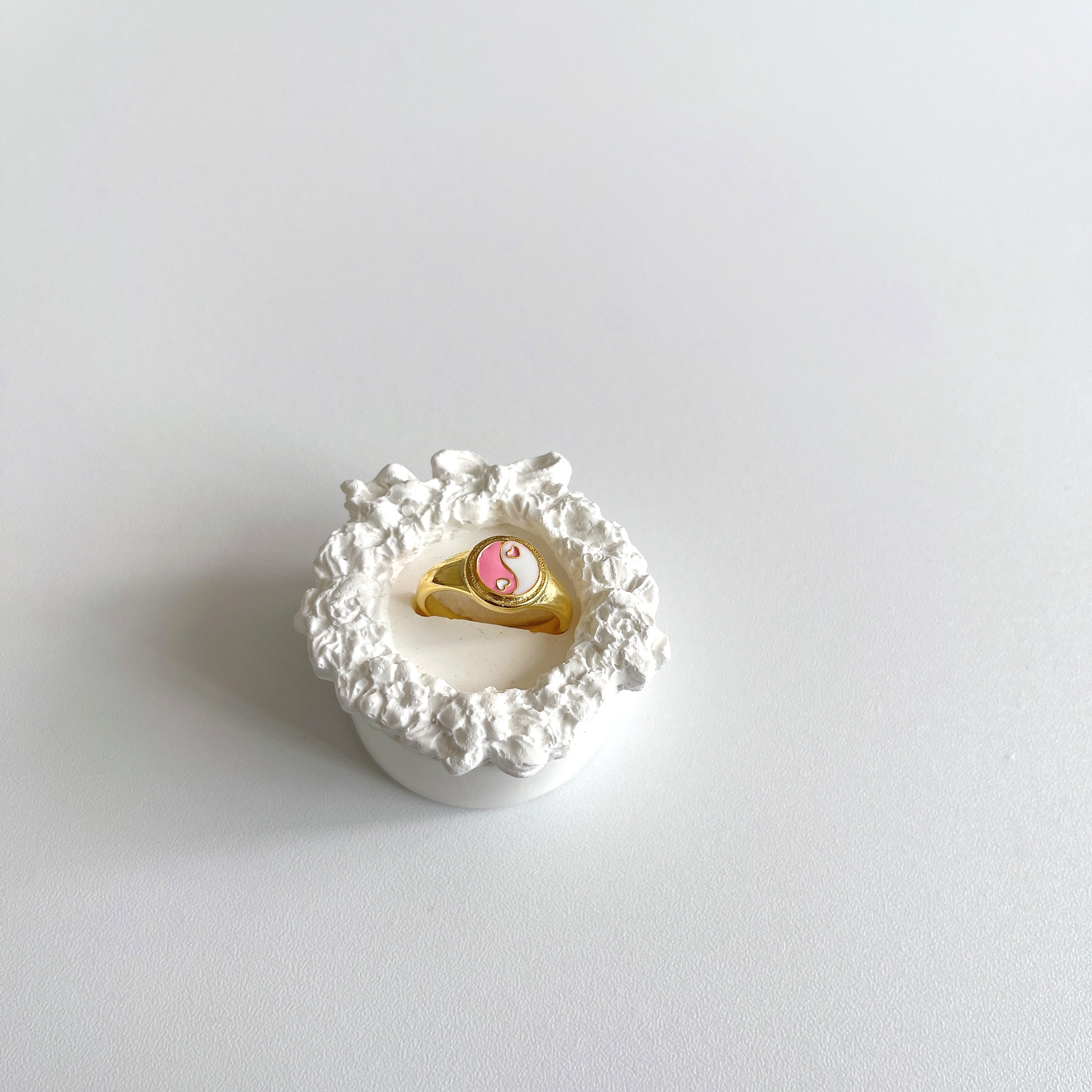 c8e4c8a5 80e4 4126 82af 29ad7efbe49e Retro Golden Opening Epoxy Fashion Personality Stacking Love Ring