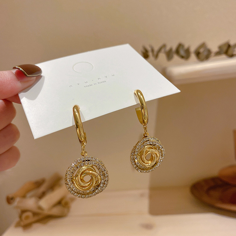 caf8b4a2 d31a 4c52 9fa4 434dc427db08 Diamond Circle 925 Silver Needle Earrings