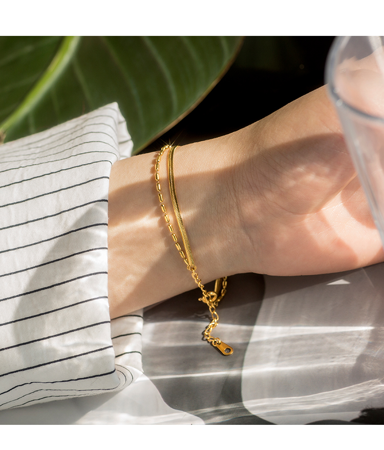 Frosty Light Luxury 18k Gold Delicate Bracelet 2 cc13ce07 f519 4a92 8099 4b253356ad89 Frosty Light Luxury 18k Gold Delicate Bracelet