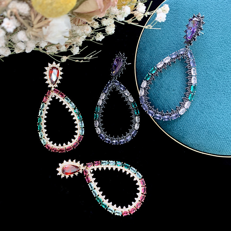 ce7a3e2f b2b9 4c29 8f8b 8a016d5b59e6 Street Fashion Drop-shaped Evening Dress Accessories