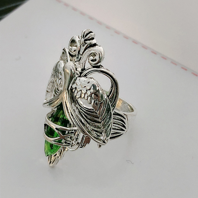ce93f1bf fd51 41a6 b578 fe6807da0aa7 European And American Inlaid Green Zircon Ring Women