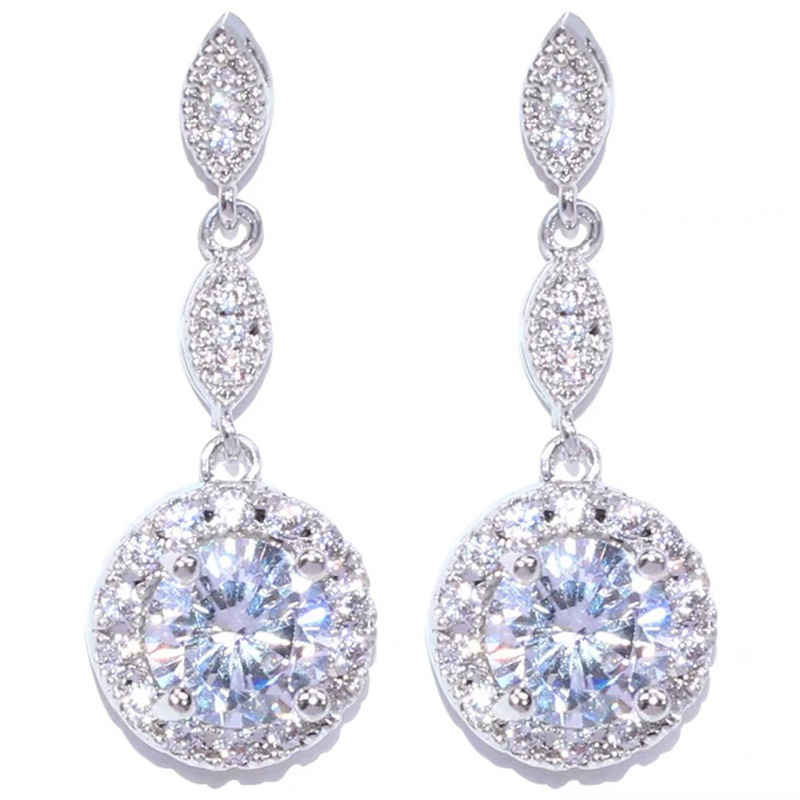 Simple And Exquisite Micro-inlaid Women's Earrings 1 cf709093 2c4a 4ed9 bb7e c2b50a3c3eb3 Simple And Exquisite Micro-inlaid Women's Earrings