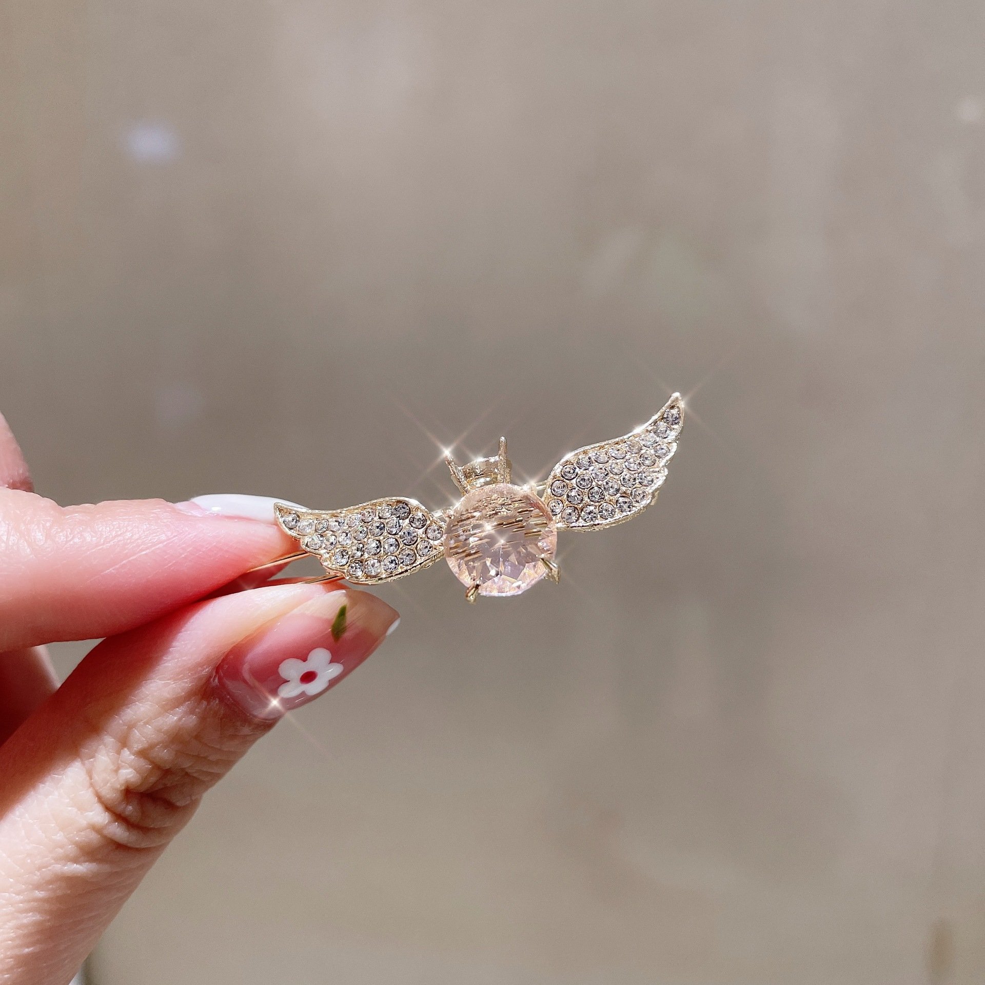 d1e70576 d138 487d 8d42 27a644e1cfc3 Angel Wings Hairpin Crystal Girl Ins Bangs Clip