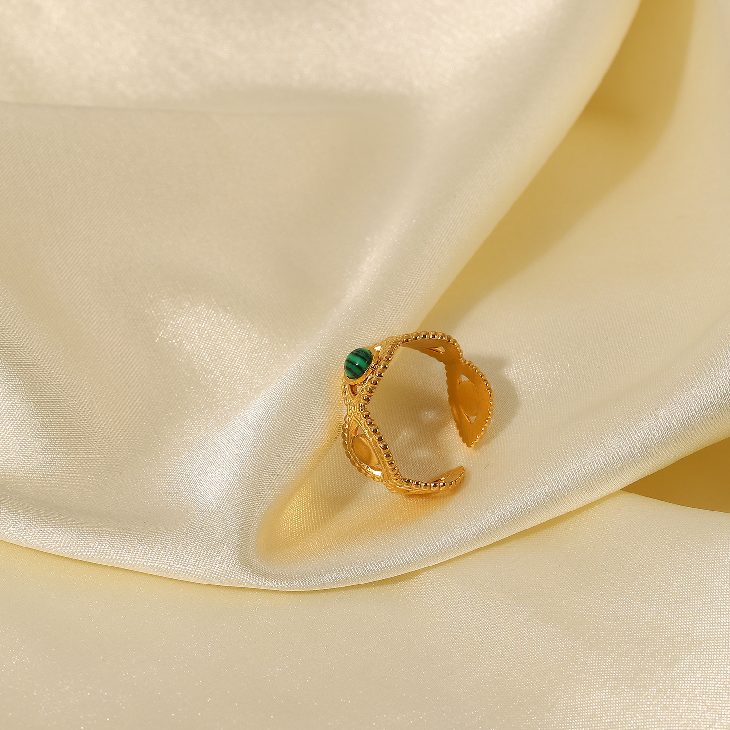 18K Gold Stainless Steel Green Malachite Natural Stone Ring 2 d4f3d331 f0bb 46d0 bbbe 985eab3b589f 18K Gold Stainless Steel Green Malachite Natural Stone Ring