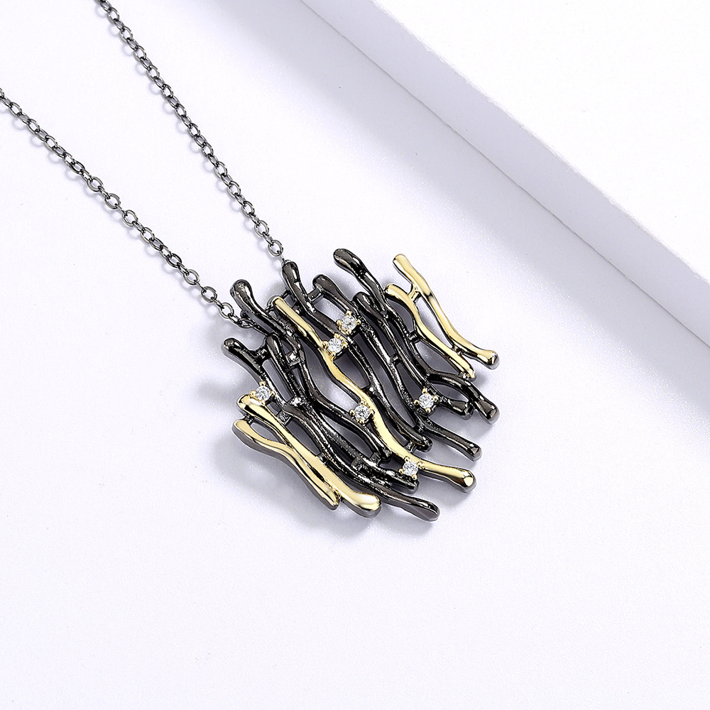 d5a770bf d09f 4623 9d4d b92185f9005e Geometric Lines Exaggerated Style Adjustable Clavicle Chain