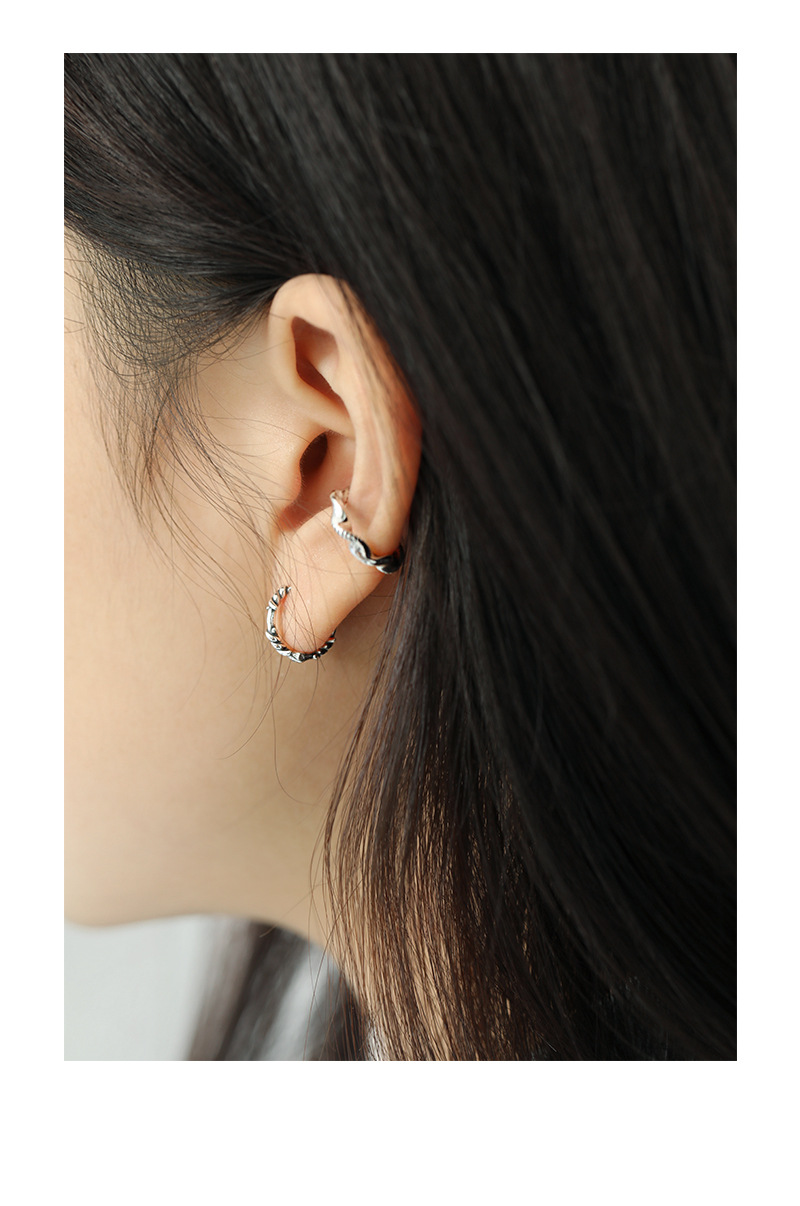 d68b820b b163 4842 9ddc 8a0cc9c80f6b Niche Retro Distressed Female Ear Buckle