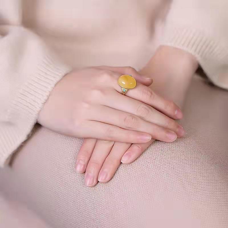 d78e328f 623e 4fec bdf0 7f75100b7ffe Silver-plated Ancient Gold Natural Beeswax Amber Ring