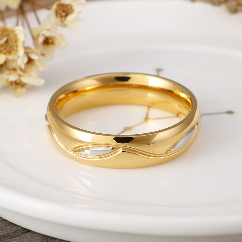 d902c14a 756d 4381 8065 73b829d52a07 Fashionable Titanium Steel 18K Gold New Couple Rings