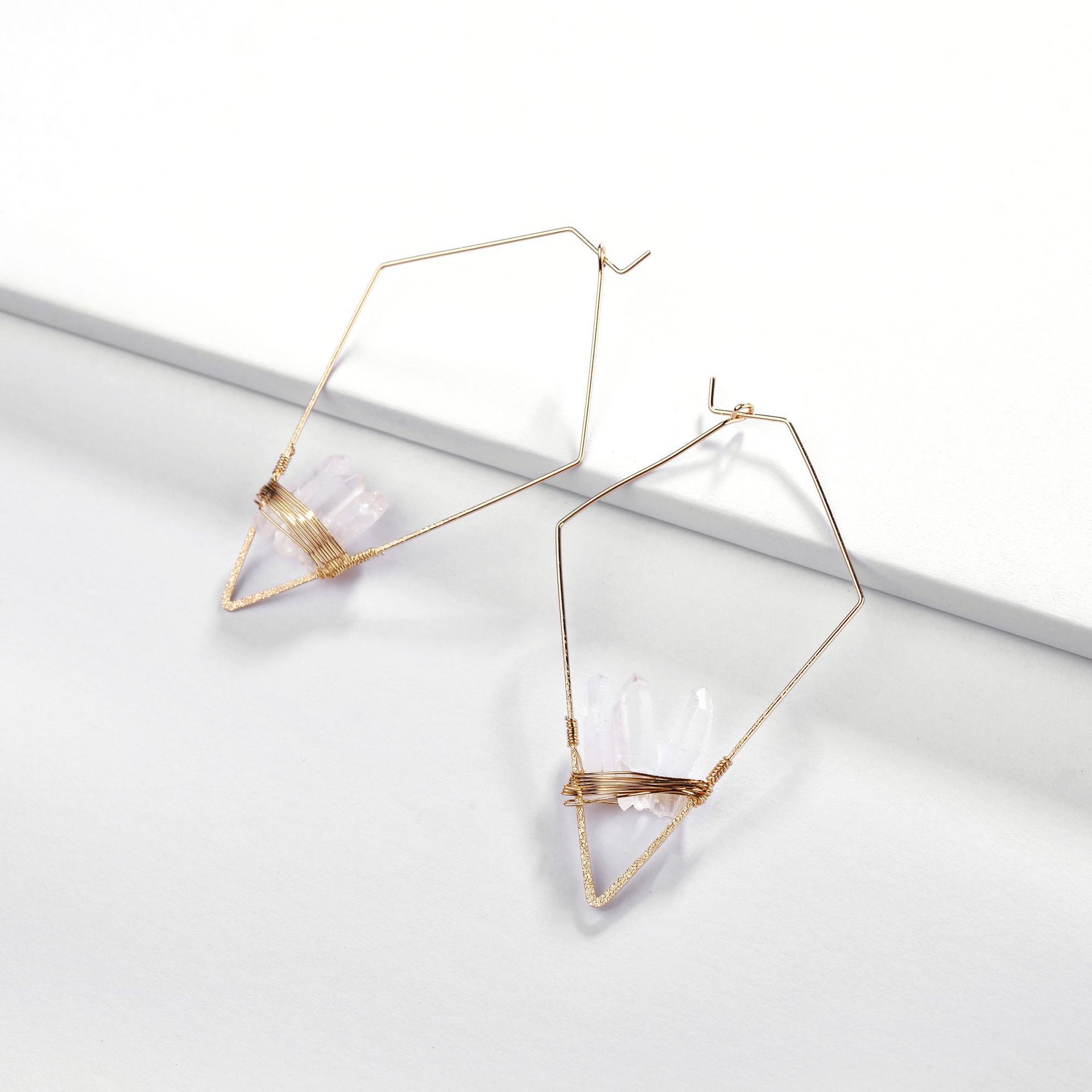 Copper Wire Geometric Arrow Original Crystal Columnar Tooth Stone Earrings 2 d97560aa abf4 4c0d 9891 2e1dc10cc42a Copper Wire Geometric Arrow Original Crystal Columnar Tooth Stone Earrings