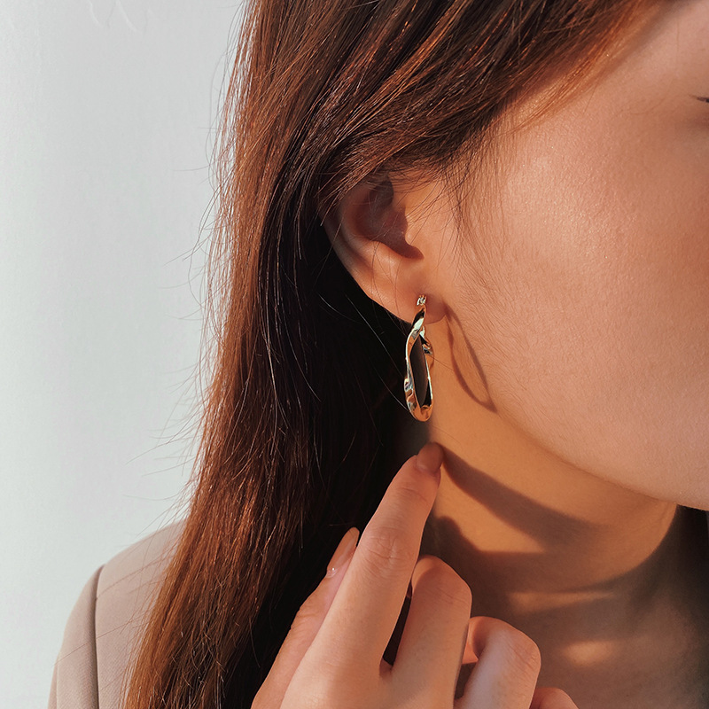 dd87d290 4efb 4c0f b80f df9808926491 Pure White Fungus Buckle Female Ins Style Light Luxury