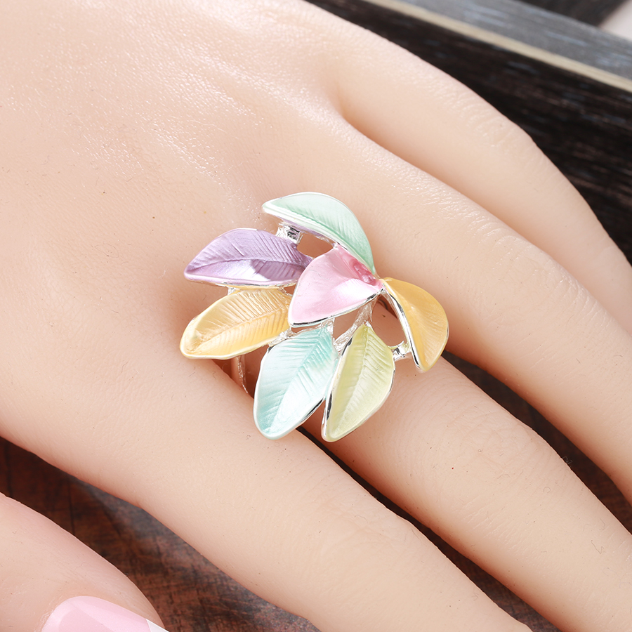 df29e115 5543 46e9 a0c2 c506980afdf7 Colorful leaf ladies ring